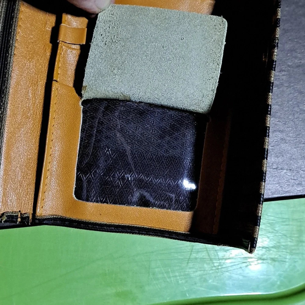 Fendi Wallet - Picture 6 of 7